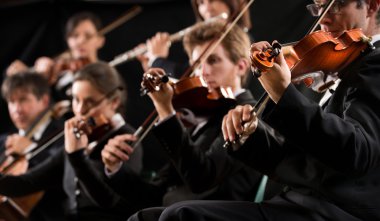 Orkestra ilk keman bölümü