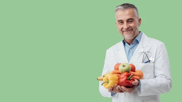 Smiling Nutritionist Holding Fresh Vegetables Fruit Healthcare Healthy Vegetarian Diet — Zdjęcie stockowe