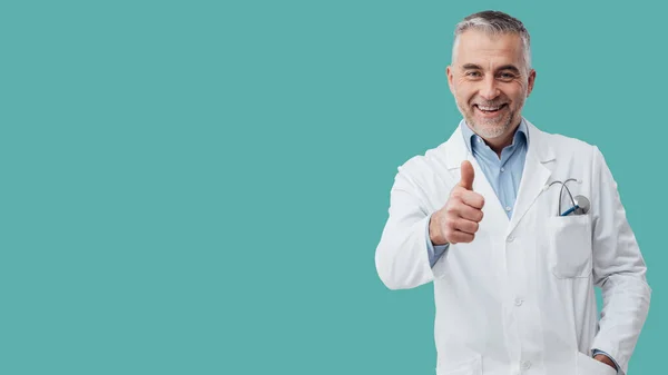Smiling Friendly Doctor Giving Thumbs Medical Test Healthcare Concept Blank — Fotografia de Stock