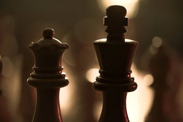 Wooden Chess Pieces Chessboard Golden Dim Light Bokeh Effect Chess — 图库照片
