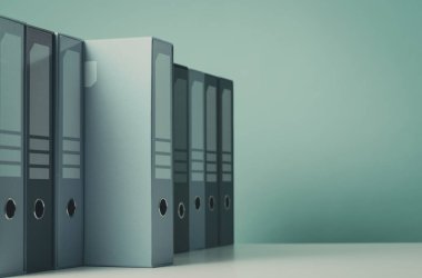 Arşivdeki halka klasörleri kümesi, biri hizalanmamış, veri erişim konsepti, boş kopya alanı