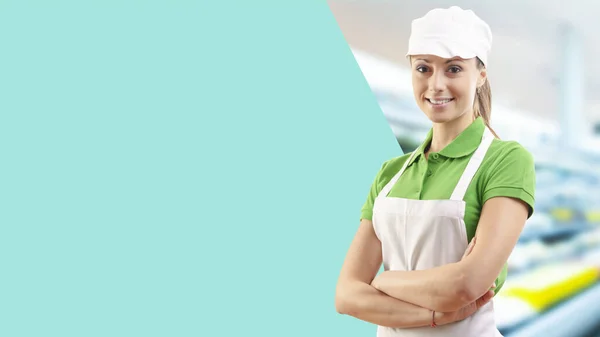 Young Female Grocery Store Assistant Crossed Arms She Smiling Camera — Stock Photo, Image