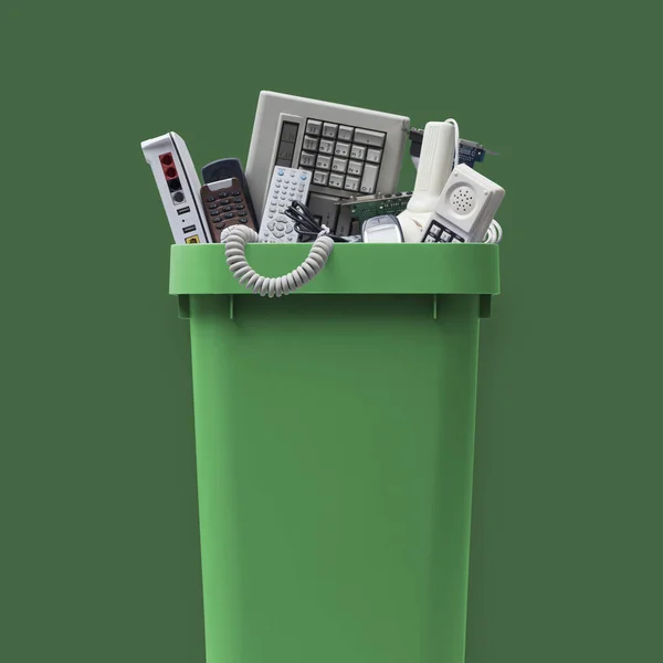 Waste Bin Full Electronics Waste Recycling Concept — Stock Photo, Image