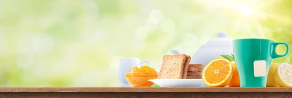 Egészséges Ízletes Teaszünet Kertben Tea Kenyér Lekvár — Stock Fotó