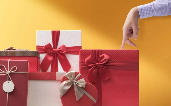 Regalos Navidad Dedos Caminantes Vacaciones Concepto Compras — Foto de Stock