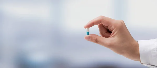 Professional Doctor Holding Pill Medicine Treatment Concept — Stok fotoğraf