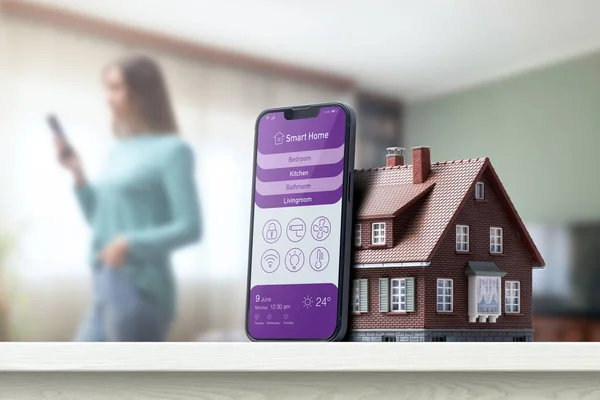 Smart Home Control App Smartphone Model House Home Automation Concept — Stock Photo, Image