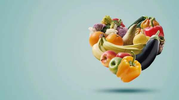 Fruits Vegetables Arranged Heart Shape Healthy Food Nutrition Concept Isolated — Zdjęcie stockowe