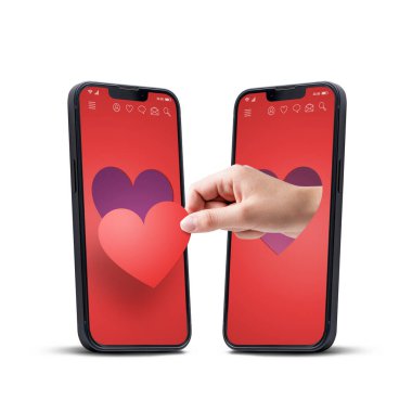 Bir kadın partnerine kalp veriyor, online randevu uygulamaları akıllı telefon konseptinde.