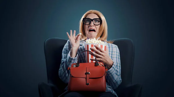 Funny Scared Woman Watching Horror Movie Eating Popcorn Cinema Entertainment — Stock Photo, Image