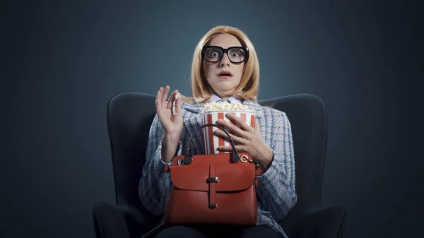 Funny Scared Woman Watching Horror Movie Eating Popcorn Cinema Entertainment — Stock Photo, Image