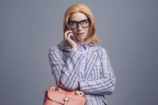 Woman Talking Her Smartphone She Disappointed She Having Boring Phone — Stock Photo, Image