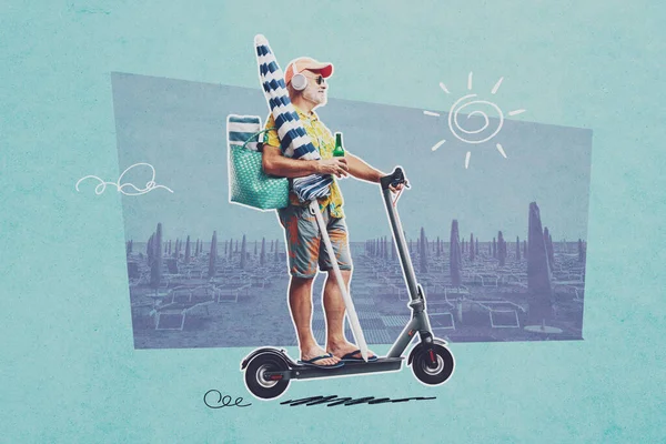 Divertido Feliz Turista Senior Montando Scooter Eléctrico Playa Diseño Póster — Foto de Stock