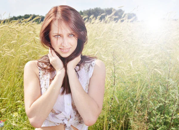 Pretty brunette — Stock Photo, Image