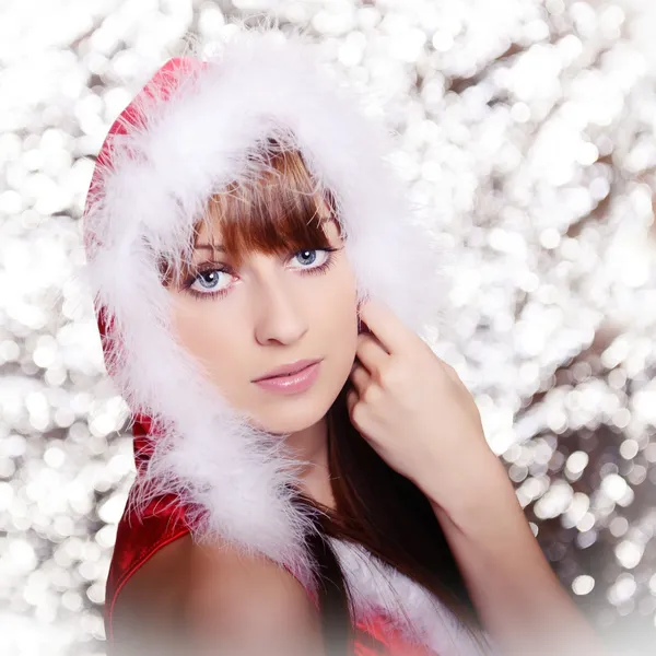 Девушка в костюме Санта-Клауса — стоковое фото