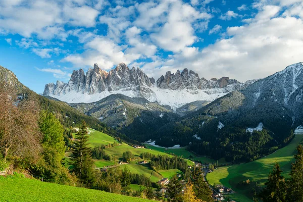 Hermoso Paisaje Dolomitas Italianas Santa Magdalena —  Fotos de Stock