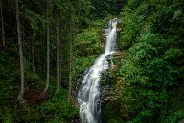 Cachoeira Nas Montanhas Cachoeira Kamienczyka Szklarska Poreba Polónia — Fotografia de Stock