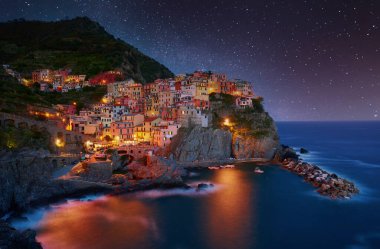 İtalya 'nın ünlü şehri Manarola - Cinque Terre, Liguria