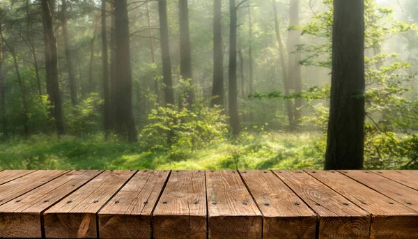 Boş eski tahta masa arkaplanı