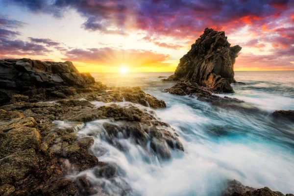 Krásný Západ Slunce Pobřeží Oceánu Ostrov Madeira — Stock fotografie