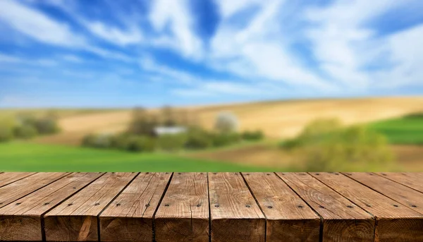 Tavolo Legno Vuoto Con Campagna Estiva Sullo Sfondo — Foto Stock