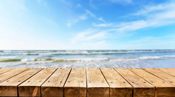 Lege Oude Houten Tafel Met Zomer Zee Achtergrond — Stockfoto