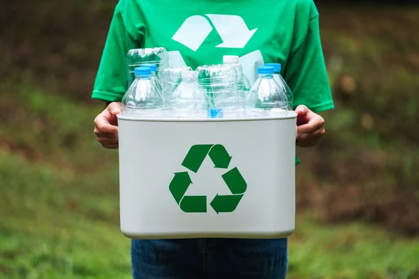 Woman Holding Recycle Bin Plastic Bottles Outdoors — ストック写真