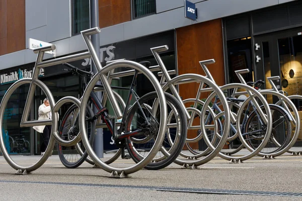 오슬로 노르웨이 2021 오슬로 자전거 주차장에 추도식 조각품 — 스톡 사진