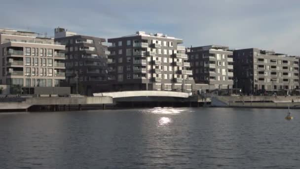 Oslo Norvégia Modern Apartman Építészet Gyönyörű Apartman Épületek Vízparton Oslo — Stock videók