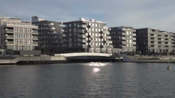 Oslo Norwegen Moderne Wohnungsarchitektur Schöne Apartmenthäuser Wasser Oslo — Stockvideo
