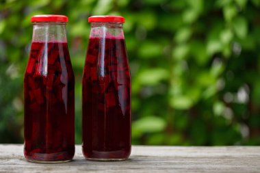 Bacillus 'tan ekşi hamur, doğal bakteriyel flora. Dokunulmazlık için doğal ilaç.