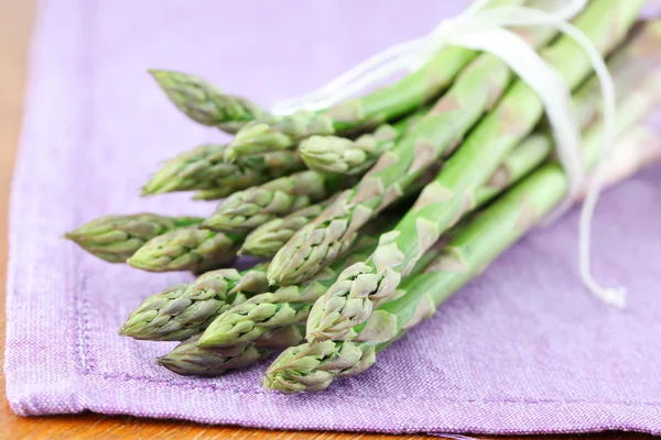 Groene asperges — Stockfoto