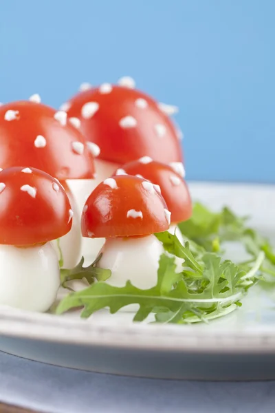 Pomidora i jajko fly agaric grzyby — Zdjęcie stockowe