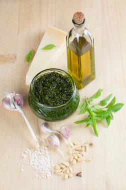 pesto malzemelerle