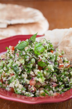 Tabbouleh pide ile