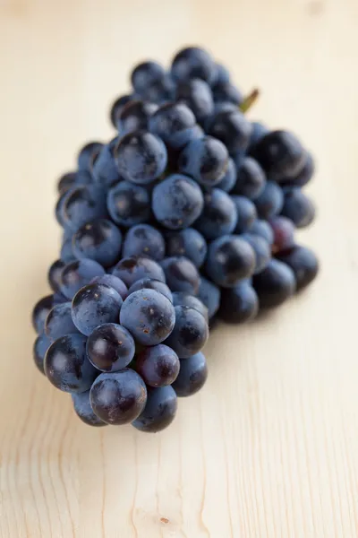 Racimo de uva azul — Foto de Stock