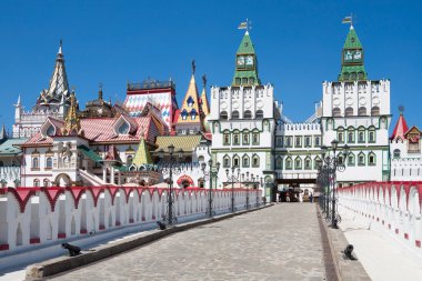 Moskova'daki Kremlin. yazın güneşli bir gün.