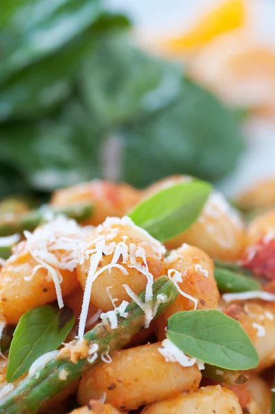 Gnocchi roket salata ile — Stok fotoğraf