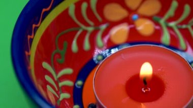 Diwali mum ışığı. Diwali bir ışık festivali ve Hindistan 'ın en büyük festivallerinden biri.