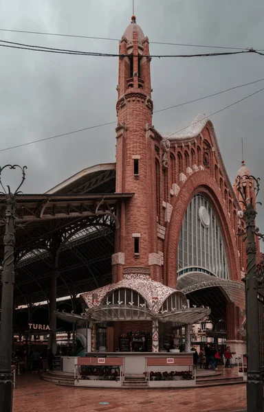 Valencia, Spanyolország. Április 22: Mercado Colon egy régi piac található a város központjában Valencia — Stock Fotó