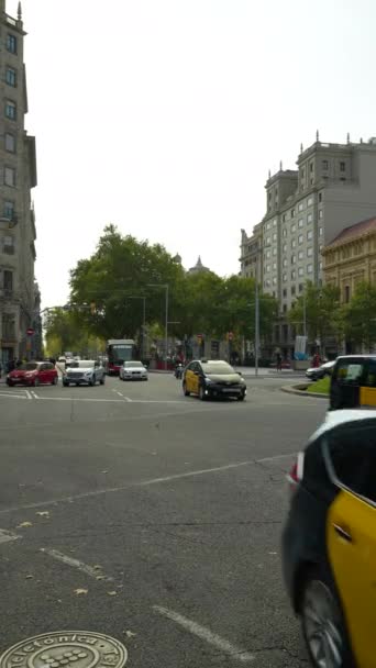 Barcelona España Octubre 2022 Cruce Dos Las Calles Más Importantes — Vídeo de stock