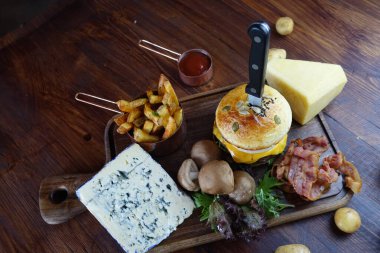 Hamburger ve sebze..