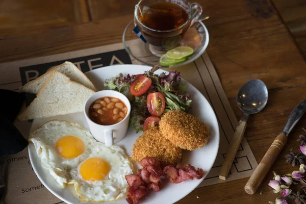 Zachodnie Jedzenie Małym Bistro — Zdjęcie stockowe