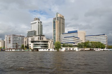 boyunca netherl Nehri amstel Amsterdam ofis binaları
