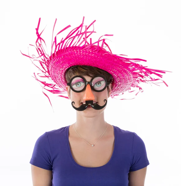 Frau mit lustiger Faschingsmaske und Hut — Stockfoto