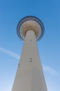 Alt görünümü Berlin televizyon kulesi