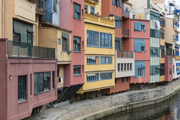 Hermoso paisaje urbano de Girona, España — Foto de Stock