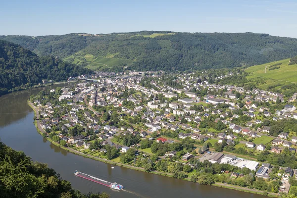 Letecký pohled na traben-trarbach na řece Mosele v Německu — Stock fotografie