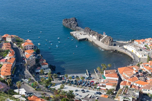 Porto com vista aérea de Camara do Lobos na Madeira, Portugal — Fotografia de Stock
