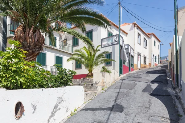 Straßenszene von camara do lobos auf der Insel Madeira, Portugal — Stockfoto